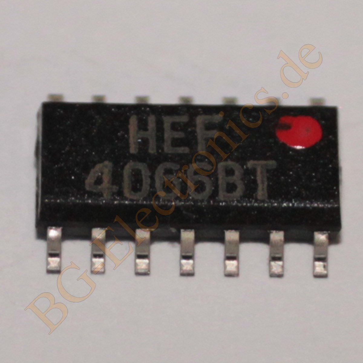 HEF4066BT mit Testpunkt