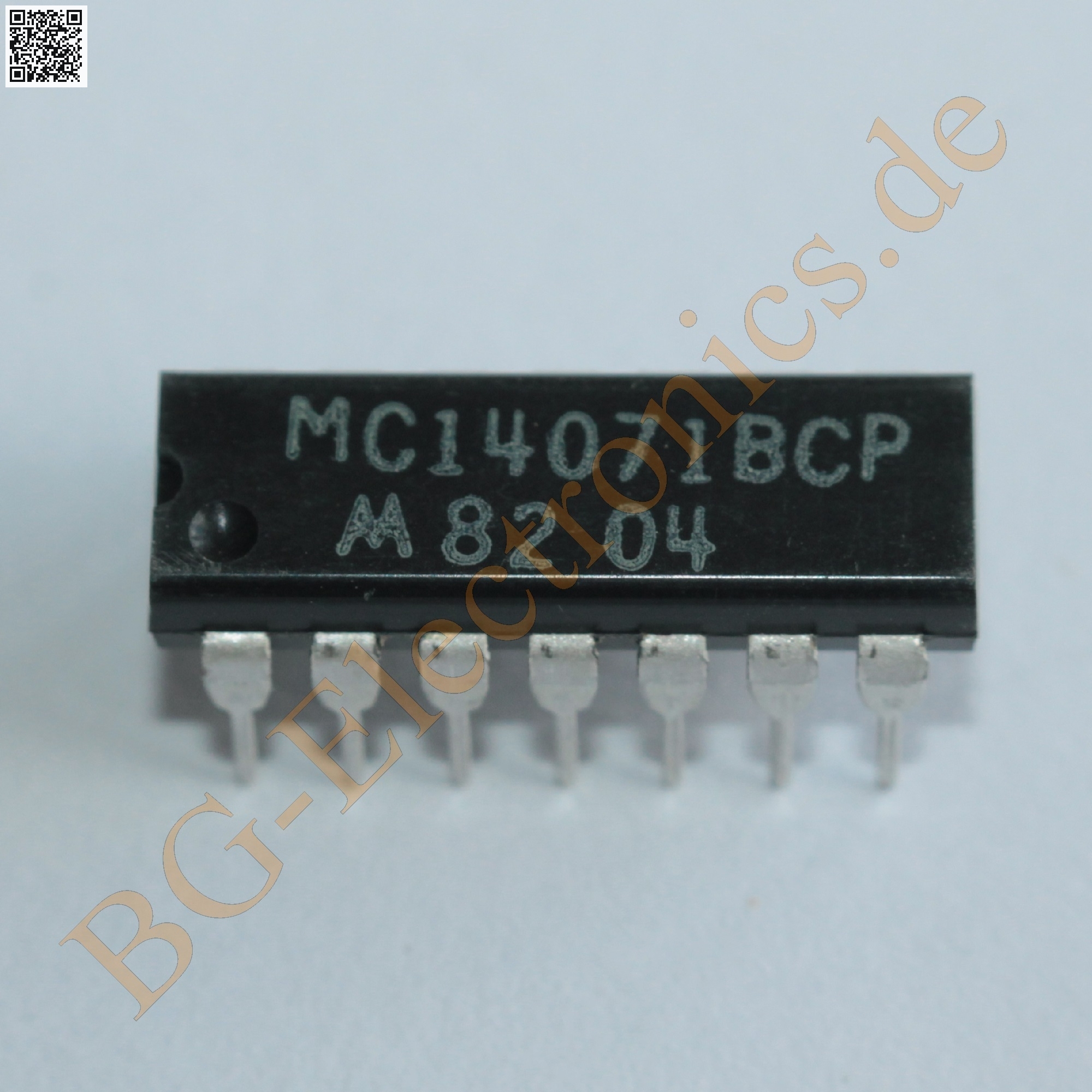 4-bit magnitude comparator Motorola MC14585BCP IC DIP 16